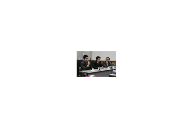802.11g無線LAN、速度はファーム更新で改善中 —メルコ 画像