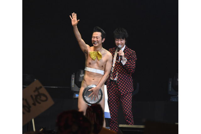 アキラ100%、10代女子たちの前で裸芸を披露…平祐奈「下品!」 画像