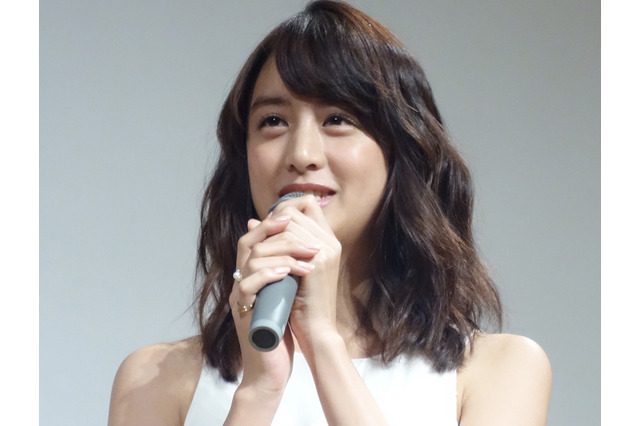 山本美月、セクシーショット連発で「悪い子」演出!ファン「エロい」 画像