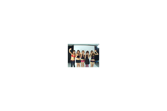 現役レースクイーンユニットR☆D☆5がセクシーショット公開 画像