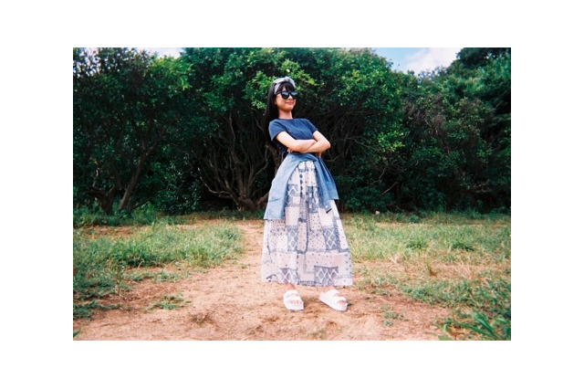 芳根京子、1st写真集「ネコソガレ」発売決定!「オフショットちらりちらり」 画像
