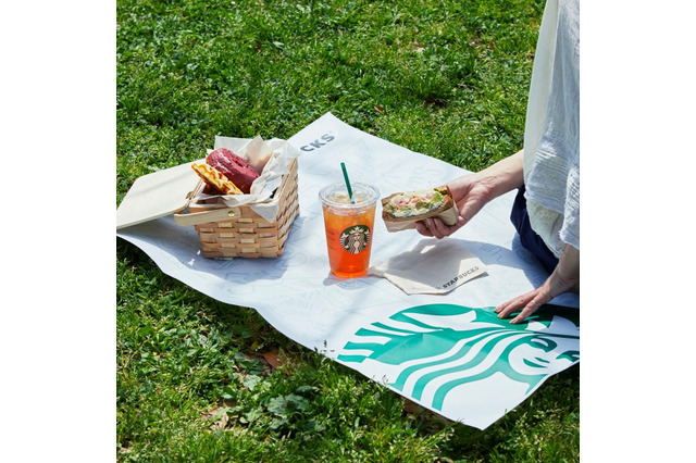 スタバで「ピクニックシート」のプレゼントキャンペーンが実施中 画像