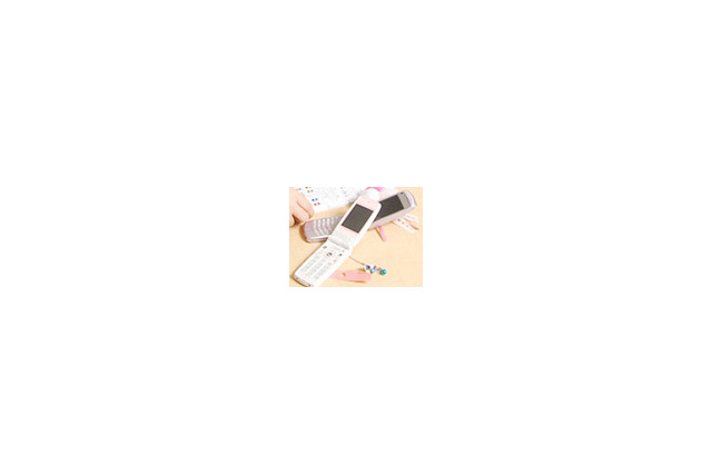 携帯電話、何歳から持ちはじめるか? 画像