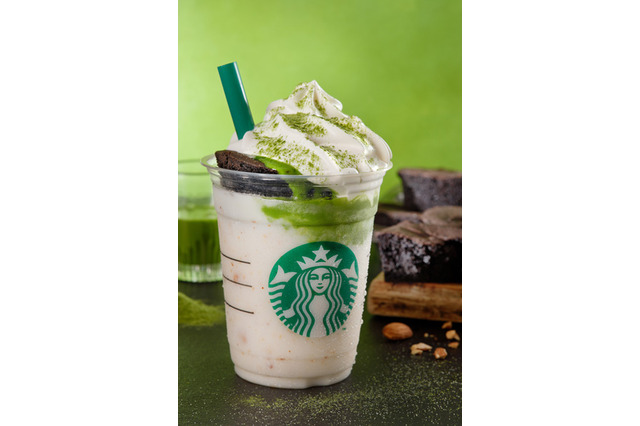 スタバで本日販売開始!チョコレートケーキがのった抹茶フラペチーノ 画像