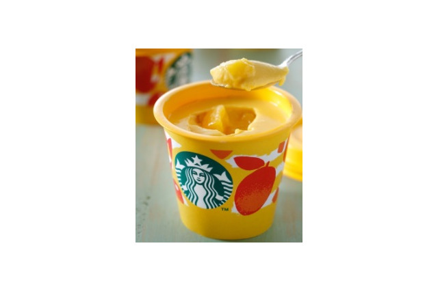 スタバに果肉入りのマンゴープリンが登場！ 画像