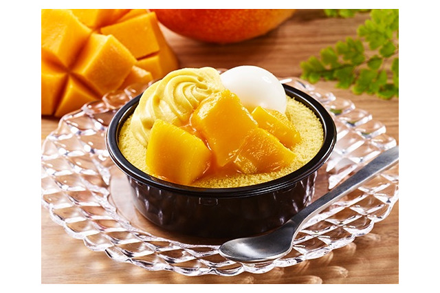 ローソンとアイスモンスターがコラボ！マンゴーかき氷をイメージしたロールケーキが期間限定登場 画像