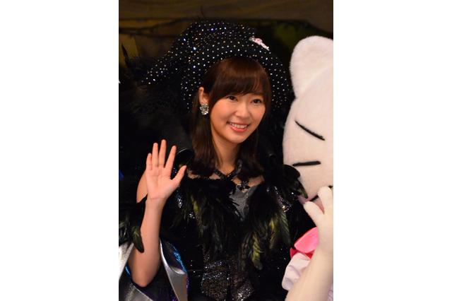 指原莉乃、柏木由紀の胸を……!「さっしーの目w」「ゆきりんあぶなーい!笑」 画像