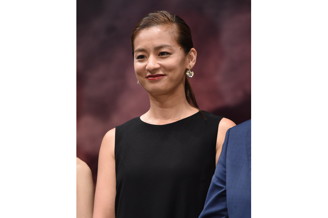 尾野真千子がイベント前に楽屋で“泡盛のコーヒー割り”、西田敏行が暴露 画像