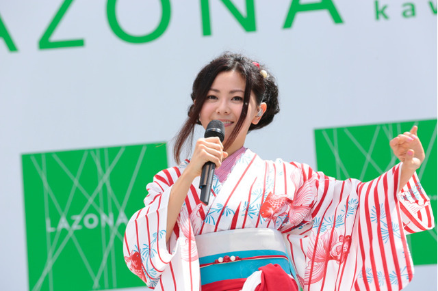 倉木麻衣、ダジャレ連発で会場大盛り上がり!艶やかな浴衣姿も披露 画像