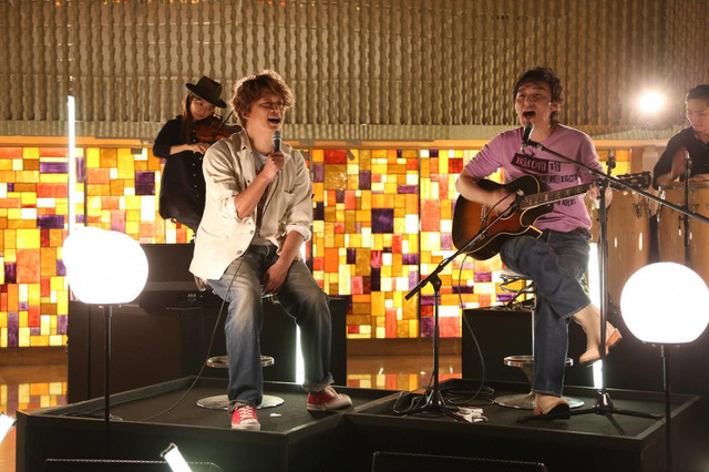 草なぎ剛と香取慎吾、9ヵ月ぶりにテレビで歌う姿を披露！ 画像