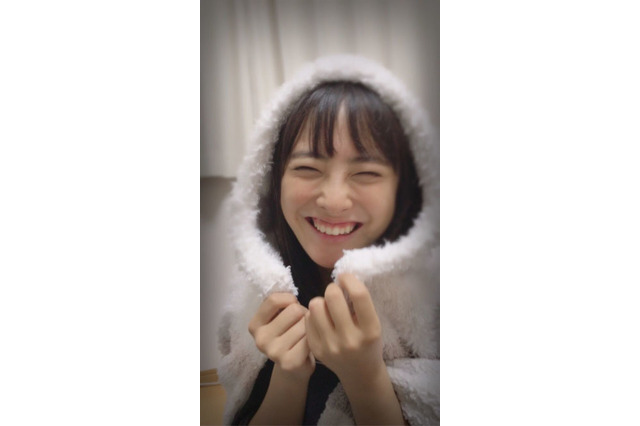 大友花恋、まるで羊?のような撮影会写真を公開!ファン「ほっこりした」 画像