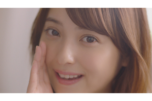 佐々木希、地元・秋田の方言をCMで披露！ 画像