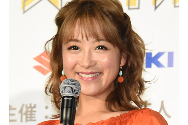 鈴木奈々、鬼電しすぎで夫から離婚予告!? 画像