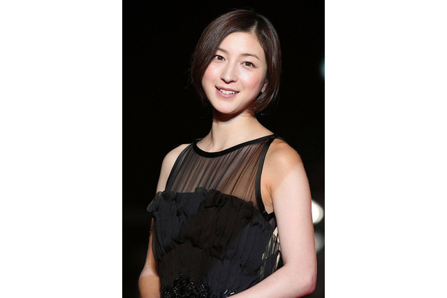 広末涼子がテレビCMで20年ぶりに女子高生役に挑戦! 画像