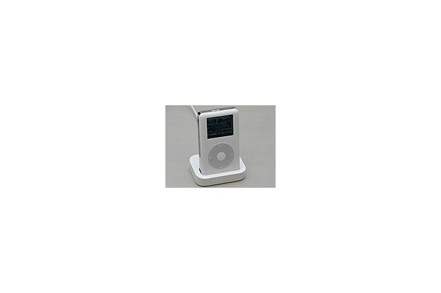 アップル、報道関係者向けに「iPod Photo」説明会を開催　「U2」のCM出演料はなんと“無料” 画像