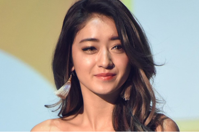 みちょぱ、今年初の水着姿に反響！「海外のモデルさんみたい」の声も 画像