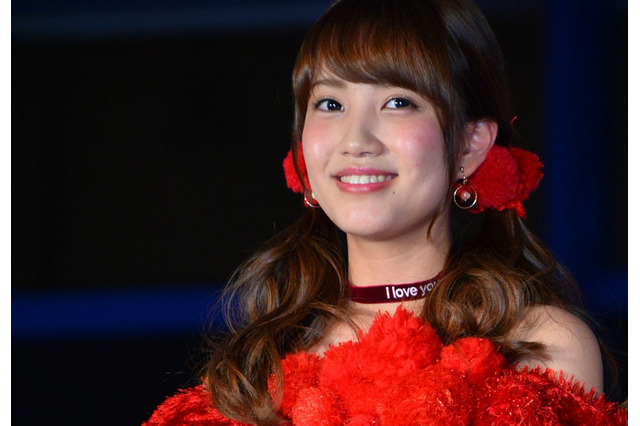 加藤玲奈の写真集裏表紙にセクシーの声!こじはるがアドバイス 画像