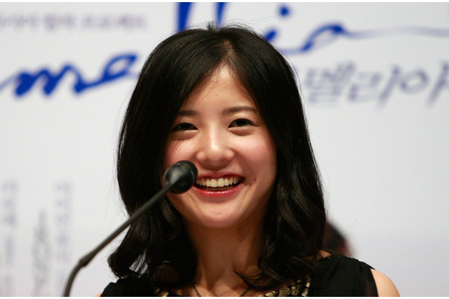 吉高由里子、女優人生の転機を明かす「交通事故で全治6か月の大ケガ」 画像