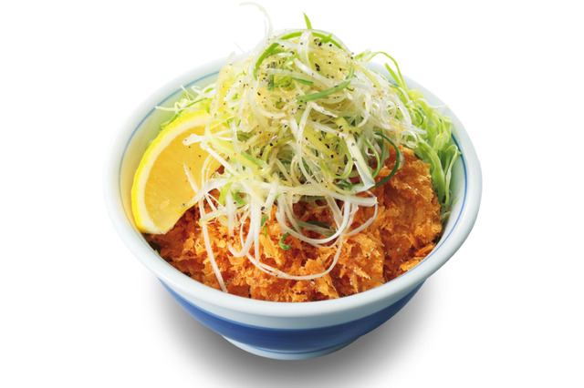 かつやからさっぱりとしつつも豚の旨みが味わえる「ねぎ塩カツ丼」&「ねぎ塩カツ定食」登場 画像