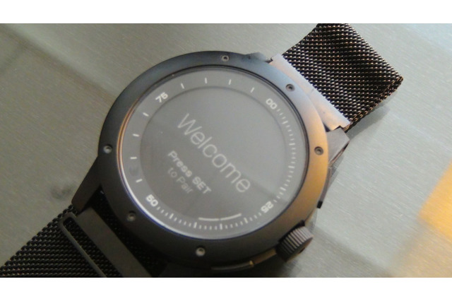 ついに日本に登場!体温で発電する充電いらずの「PowerWatch」 画像