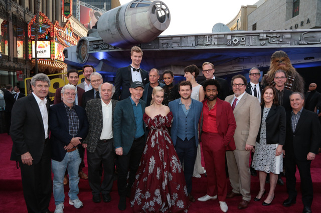 スターウォーズ最新作のワールドプレミア開催！豪華キャスト陣も熱狂 画像