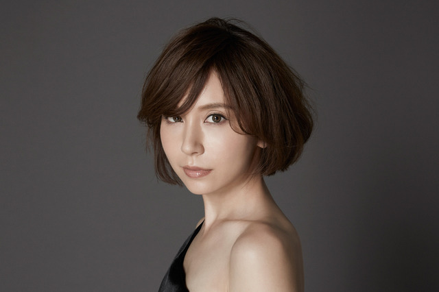 May J.、ロングヘア―を20センチ以上カット! 画像