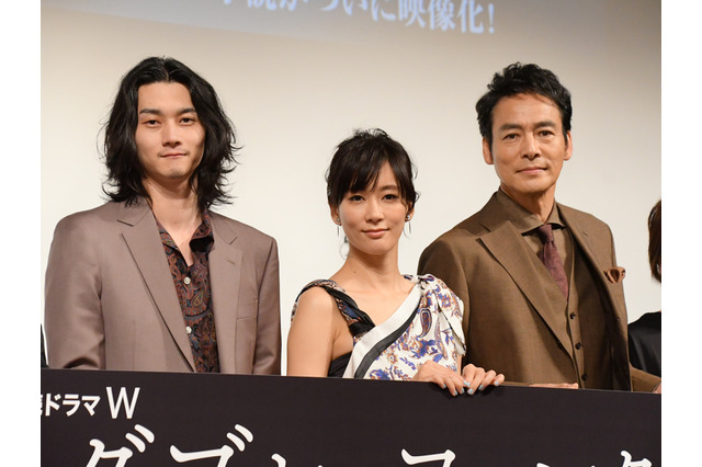 【昨日のエンタメニュース】水川あさみ、官能に溺れるヒロインに／X JAPAN・ToshI、洗脳騒動語る 画像