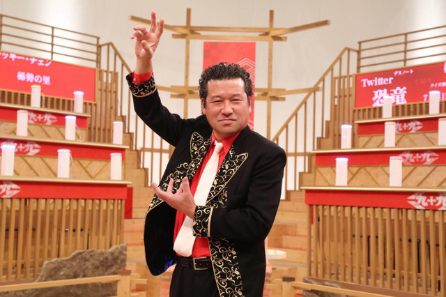 俳優・佐藤二朗がMCをつとめる早押しクイズ番組『99人の壁』がレギュラー化!今夜7時からはスペシャル番組放送 画像