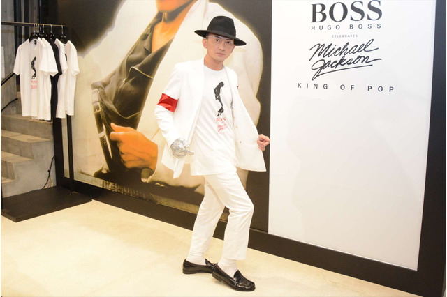 ISSA、マイケル・ジャクソンスタイルでムーンウォーク披露！ 画像