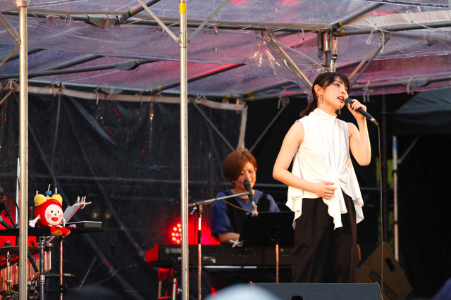 家入レオ、地元太宰府天満宮で「めざましライブ」出演! 画像