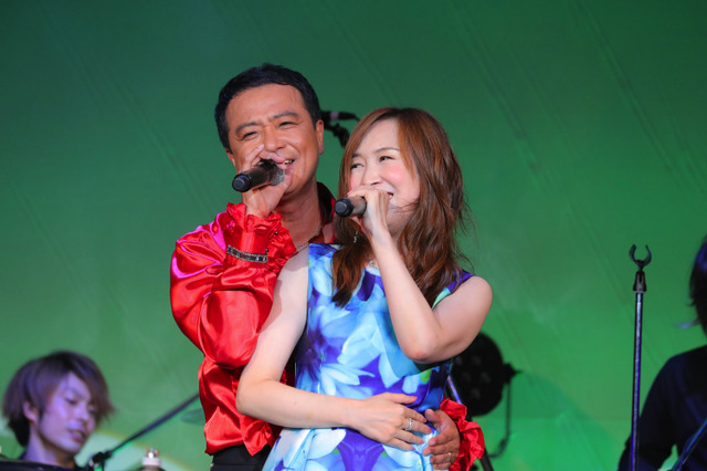 中山秀征がスペシャルライブを開催！森口博子のサプライズ登場も 画像