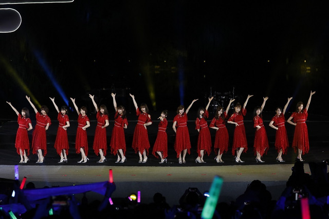 乃木坂46、中国で初ライブ!大盛況のうちに終幕 画像