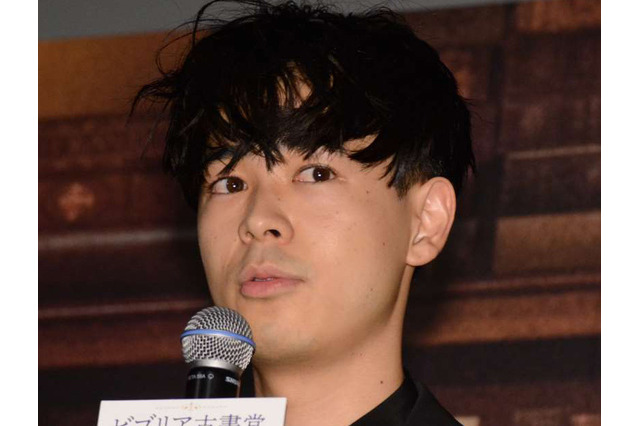 成田凌、家では全裸生活も“靴下”は履く！共演者から「変態だろ！」 画像