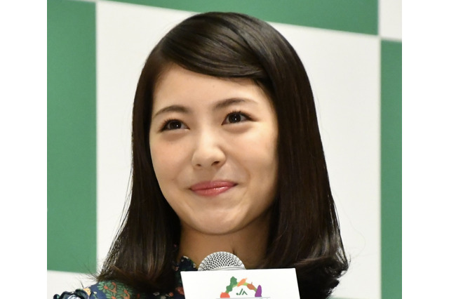 浜辺美波、ショートカット復活にファン悶絶！「まぶしい」「めっちゃ可愛い！」 画像