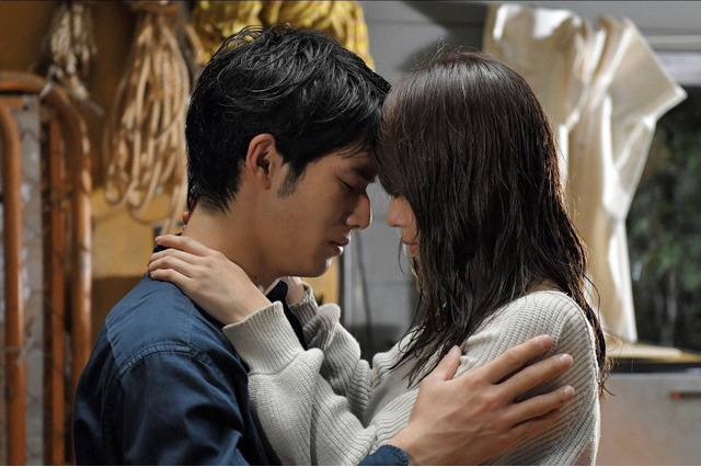 一度は思いが通じ合った有村架純と岡田健史だが・・・ドラマ『中学聖日記』第10話 画像