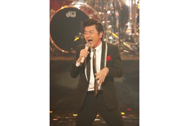 サザン、『紅白』で名曲2曲を披露！最後は出演者全員と大団円 画像