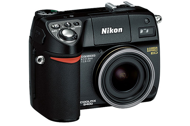 ニコン、COOLPIX8400ファームウェアを更新 連写時の不具合を改善 画像