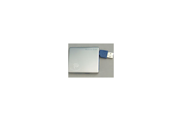 シーエフ、USBメモリと同じ感覚で使えるバックアップ機能付き携帯型HDD 画像
