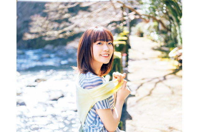 人気声優・斉藤朱夏が温泉旅行グラビアで「ちょっぴり大人っぽい私」を披露! 画像