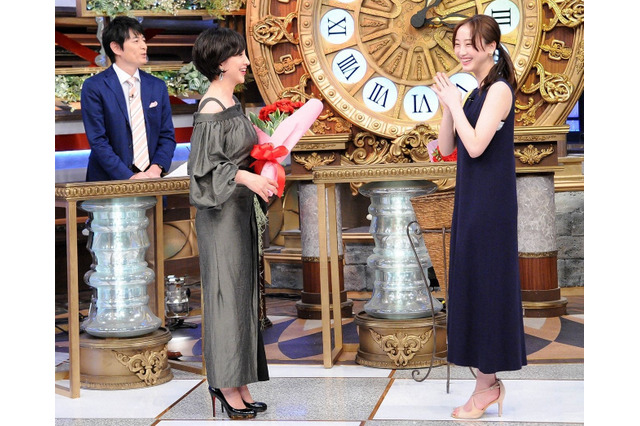 松井玲奈が滝川クリステルに花束を!? 気持ちは正しく通じるのか? 画像
