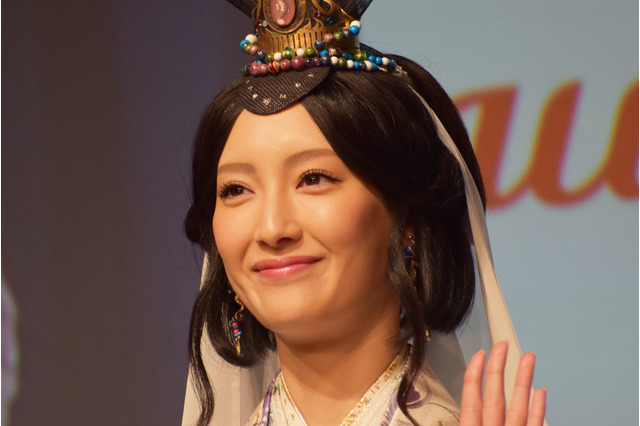 菜々緒、自身の母は「パワフルな人」と告白!母の日に実感 画像