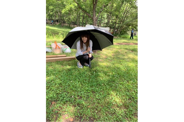 倉科カナ、ドラマ現場での“まったり”オフショット公開！ 画像