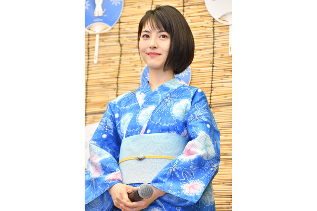 浜辺美波、浴衣姿で登場!北村匠海も「日本一青が似合う」と絶賛 画像