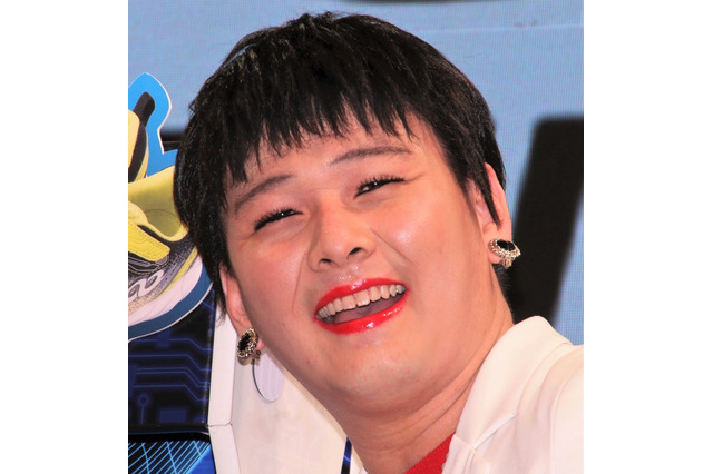 Mr.シャチホコ、『新婚さんいらっしゃい!』に夫婦で登場!「東京から来ました和田アキ子です」 画像