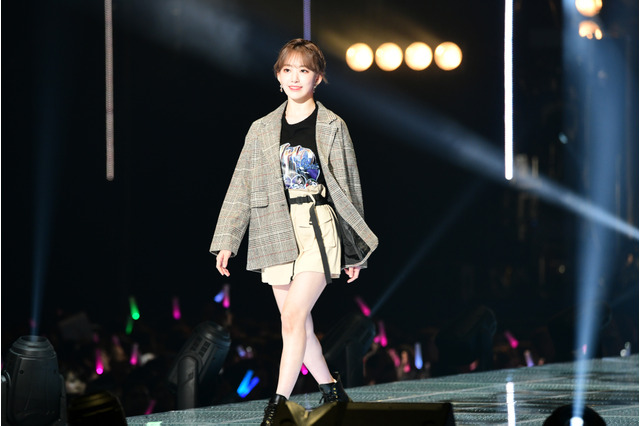 【TGC 2019】IZ*ONE・宮脇咲良、堂々のランウェイデビュー 画像