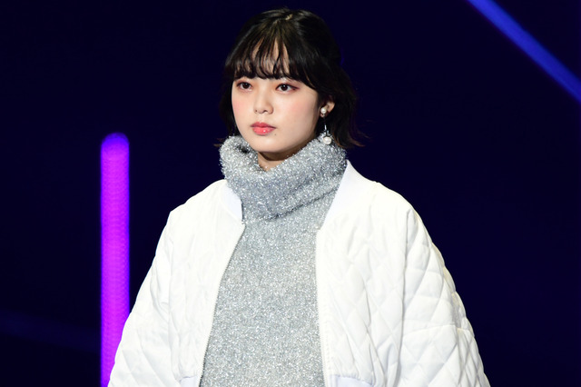 【TGC 2019】欅坂46平手友梨奈、TGCにサプライズ登場＆微笑みも 画像