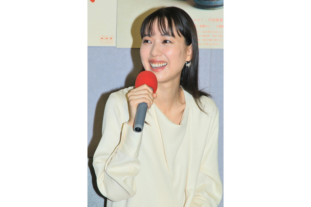 戸田恵梨香、朝ドラ『スカーレット』に本格登場!31歳のセーラー服姿にSNSの反応は? 画像