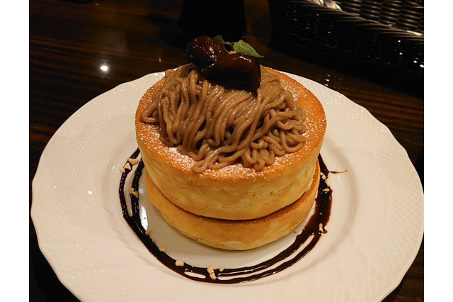 こりゃ、うめぇな！星乃珈琲店の「栗のスフレパンケーキ」を食べてみた 画像