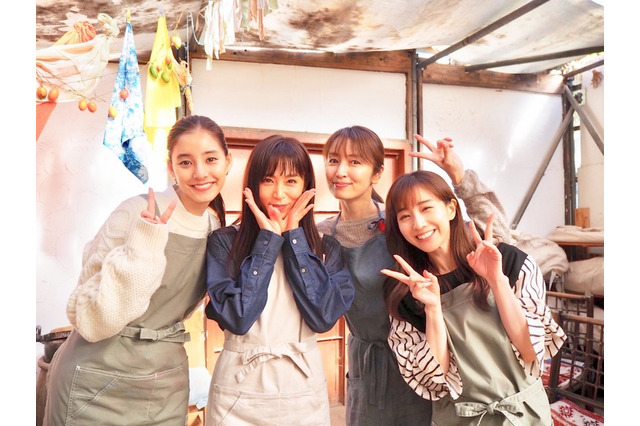 新木優子、田中みな実＆山口紗弥加＆矢田亜希子との美女集合ショット公開！ 画像