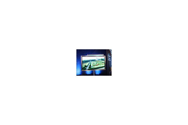 【CES 2009 Vol.9】パナソニック、厚さ8.8mmの極薄50V型プラズマテレビ〜各メーカーから薄型テレビが続々 画像
